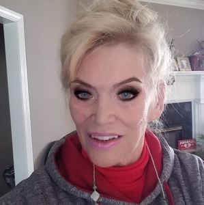 Meet your Posher, Dianne